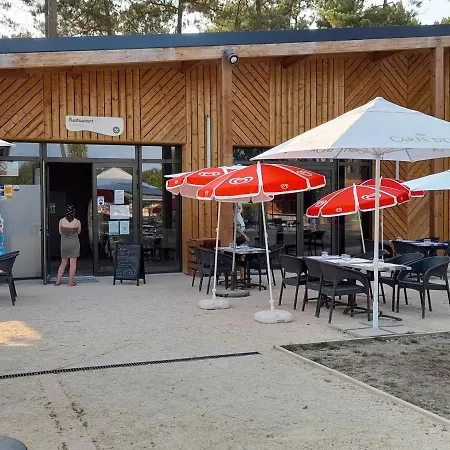 Mobil-home Au Milieu Des Pins Proche De L'ocean Cote Landaise *