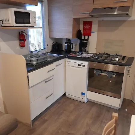 Feriepark Mobil-home Au Milieu Des Pins Proche De L'ocean Cote Landaise