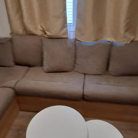 Mobil-home Au Milieu Des Pins Proche De L'ocean Cote Landaise Saint-Julien-en-Born